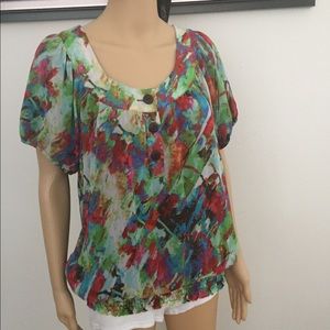 Cute lightweight top size L